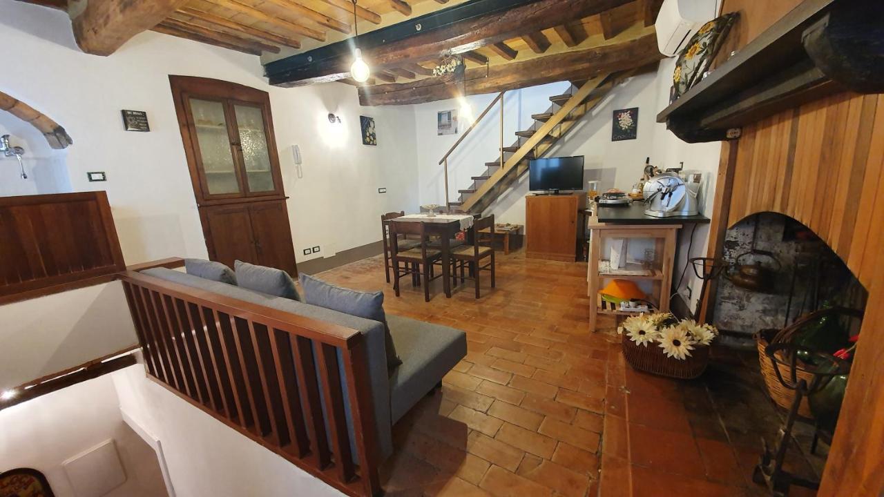 Le Casette Di Civitella- La Casa Di Rolando E Gina Apartment Civitella Del Lago Exterior photo