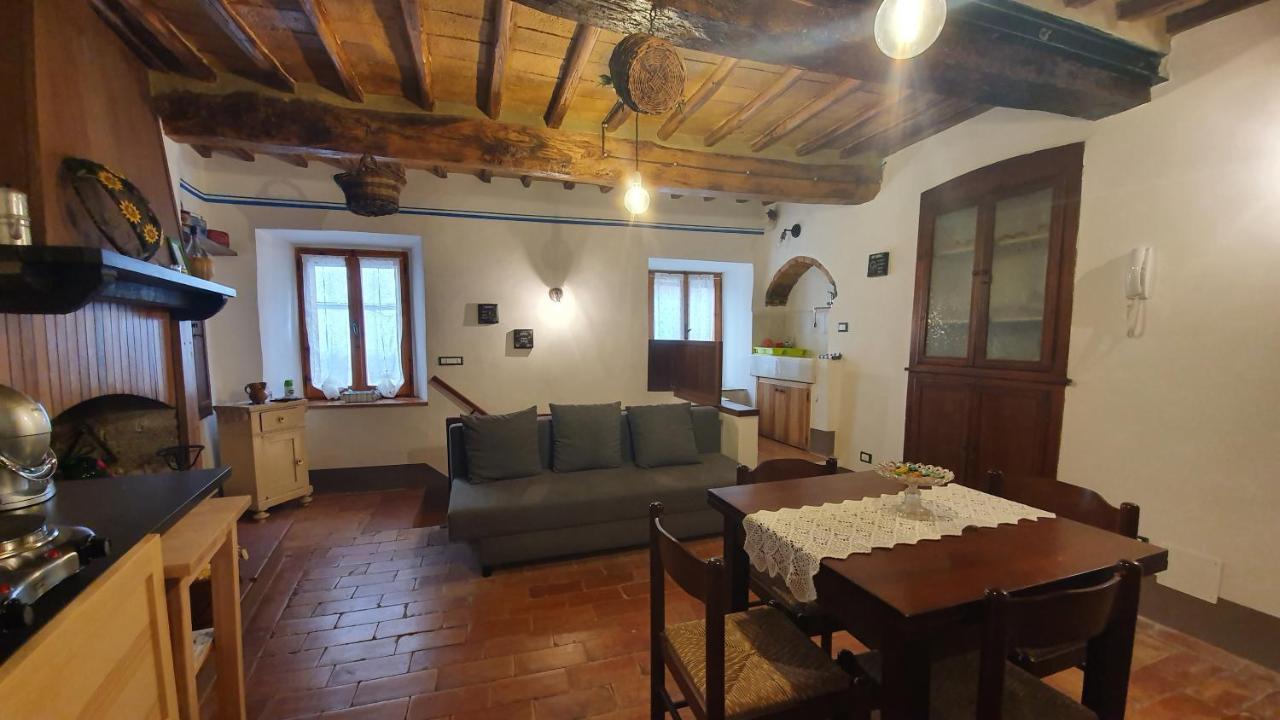 Le Casette Di Civitella- La Casa Di Rolando E Gina Apartment Civitella Del Lago Exterior photo